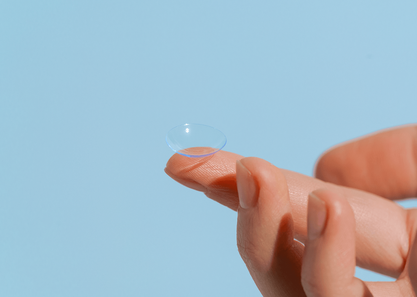 Premium contact lens examination and fitting services at Daybell & Choo Sheffield